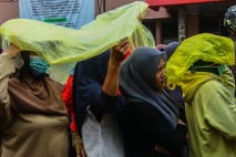 Potret Perjuangan Warga...