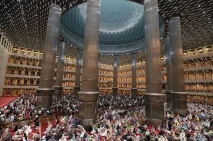 Salat Tarawih Perdana...