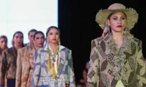 Koleksi Batik dan Purun...