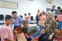 Bank Sampoerna Salurkan...