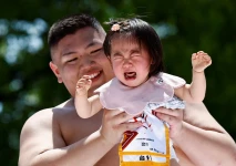 Festival Bayi Menangis...
