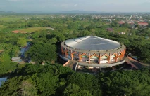 Melihat Proyek Stadion...