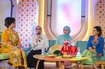Dialog Peran Perempuan...