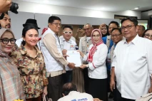 Diana Dewi Kembali Mencalonkan...