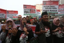 Aksi Unjuk Rasa Tuntut...
