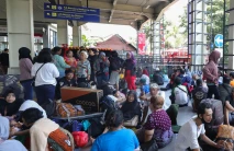 Posko Pengungsian Korban...
