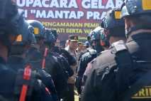 Puluhan Ribu Personel...