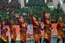 Kemeriahan Pembukaan...