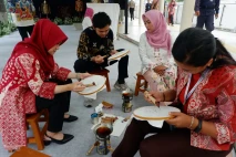 Serunya Belajar Membatik...