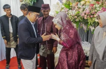 Blusukan di Tugu Selatan,...