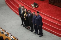 DPR Setujui Herindra...