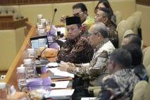 Menteri ATR/BPN Bahas...
