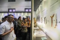 Melihat Pameran Pesona...