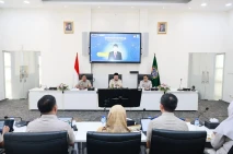 Menteri Nusron Wahid...