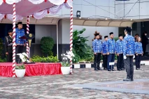 Sampaikan Amanat Presiden...