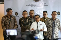 Menko PM Gelar RTM Bahas...