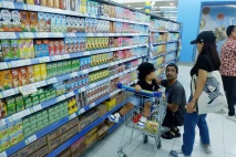 Hypermart Resmikan Gerai...