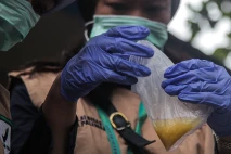BPOM Periksa Makanan...