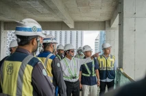 Direktur Utama BSI Tinjau...