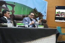 Diskusi Forum Legislasi...