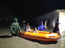 Banjir Terjang Desa...