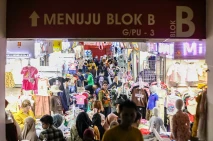 Omzet Pedagang Tanah...