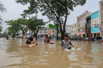 Kawasan Pertokoan Grand...