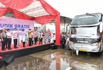 Menhub Dudy Lepas Keberangkatan...