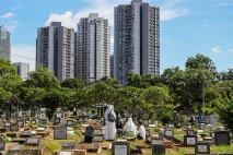 Tradisi Ziarah Makam...