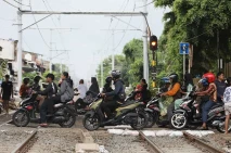 Penutupan Jalur Rel...
