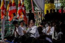 Prosesi Puja Bakti Peringati...
