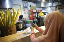 Pengguna QRIS Capai...
