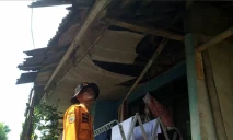 Angin Kencang Rusak...