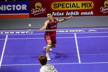 Jonatan Christie Tumbangkan...