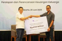 AXA Mandiri Berikan...