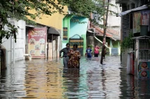 Jakarta Dikepung Banjir,...