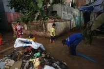 Banjir Rendam 62 RT...