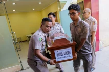 Penyerahan Jenazah Korban...