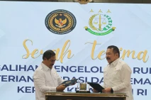 Kejagung Resmi Ambil...