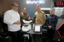 Menteri Perindustrian...