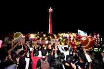Dari Monas ke Sudirman-Thamrin,...