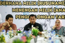 Senator Achmad Azran...