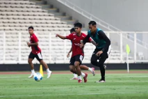 Latihan Perdana Timnas...