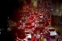 Macet Horor di Simpang...