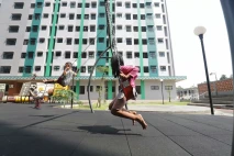Warga TPU Menteng Pulo...