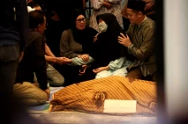 Tangis Pecah Saat Jenazah...