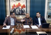 Tim Hukum Nadiem Makarim...