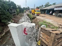 Cegah Longsor dan Banjir,...