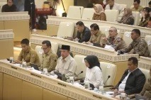 Raker Komisi II DPR...