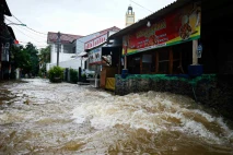 Banjir Kembali Rendam...